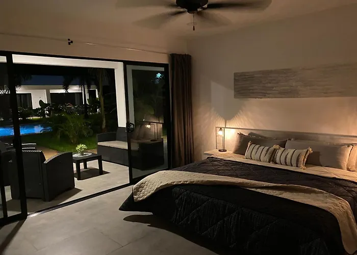 Good Life Hotel