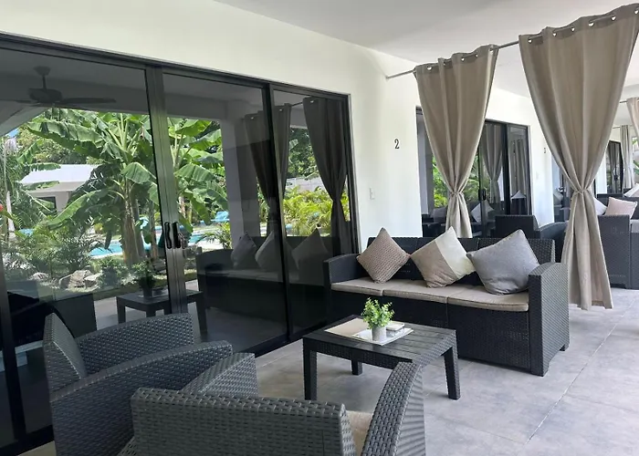 Good Life Hotel