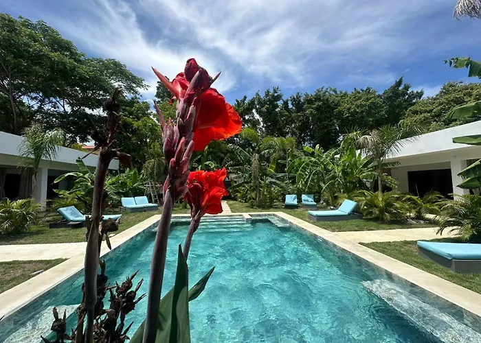 Good Life Hotel